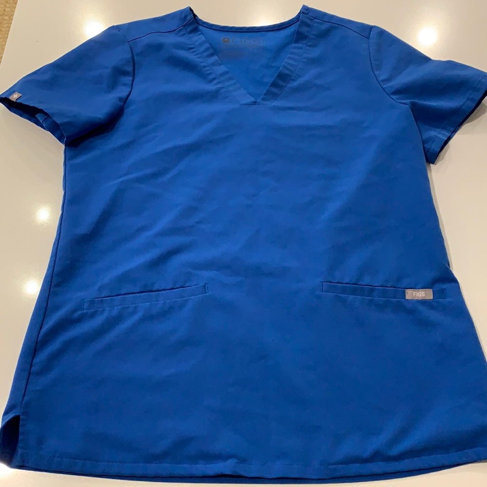 Figs 2-pocket Scrub top